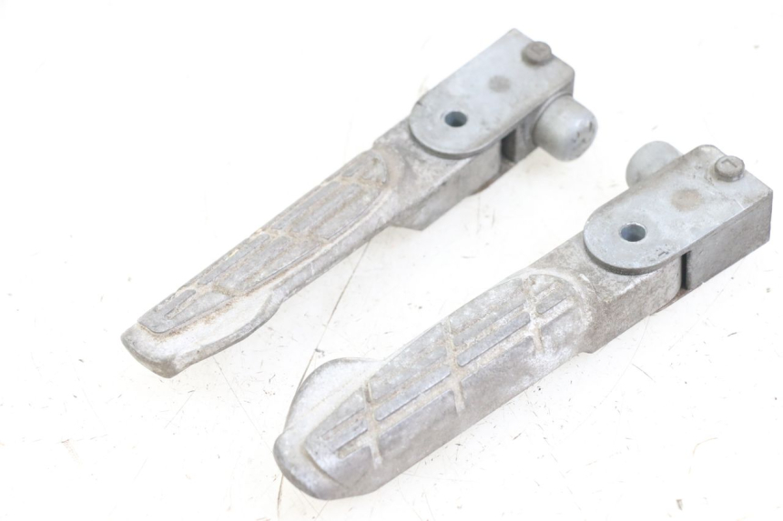 photo de PAIRE CALE PIED ARRIERE KYMCO LIKE 125 (2009 - 2016) - Vue principale