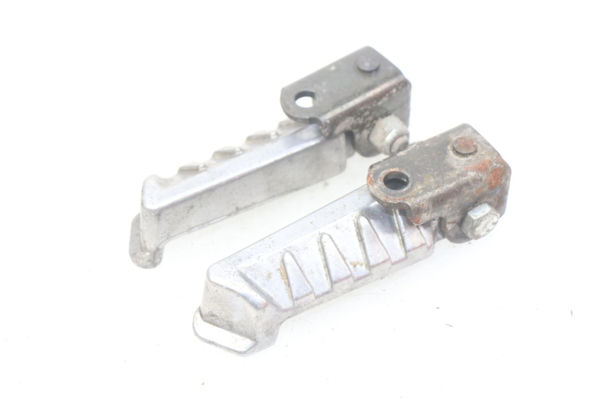 photo de PAIRE CALE PIED ARRIERE PEUGEOT LUDIX BLASTER 50 (2006 - 2014)
