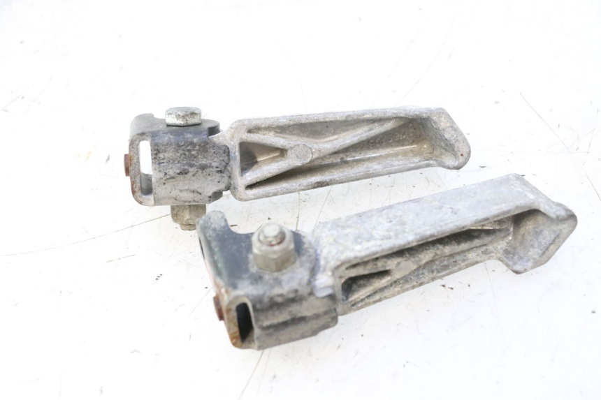 photo de PAIRE CALE PIED ARRIERE PEUGEOT LUDIX ONE 50 (2004 - 2013) - Zoom état d’usage