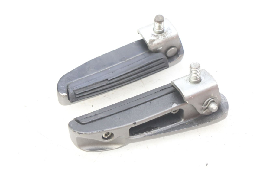 photo de PAIRE CALE PIED ARRIERE GILERA NEXUS 125 (2009 - 2013)