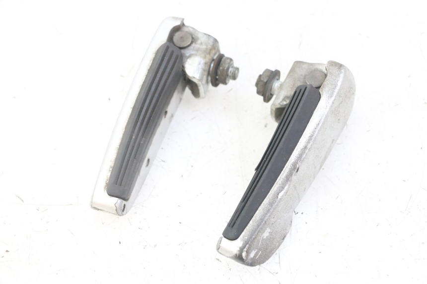 photo de PAIRE CALE PIED ARRIERE GILERA NEXUS 125 (2009 - 2013)