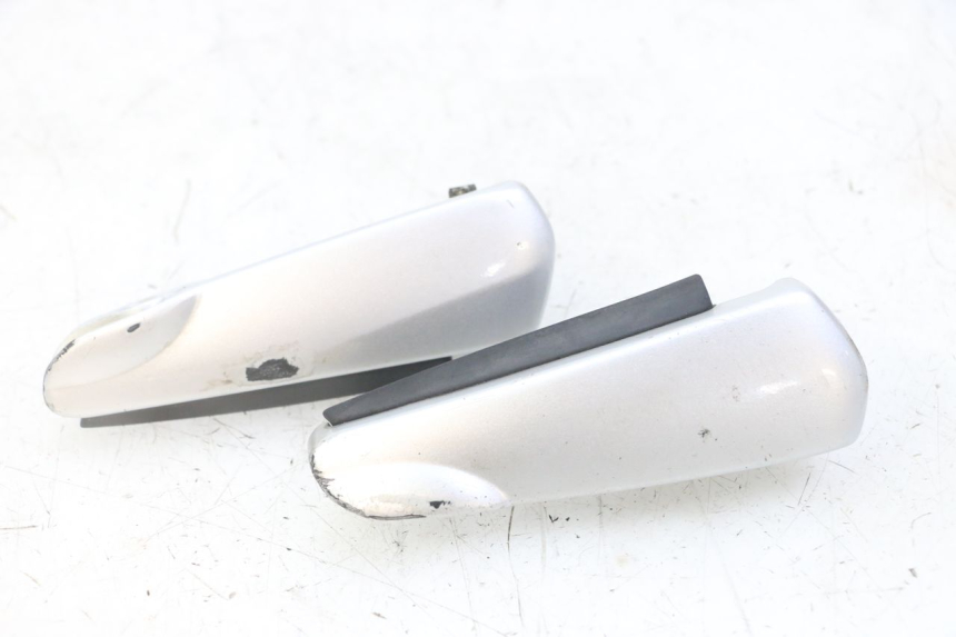 photo de PAIRE CALE PIED ARRIERE GILERA NEXUS 125 (2009 - 2013)