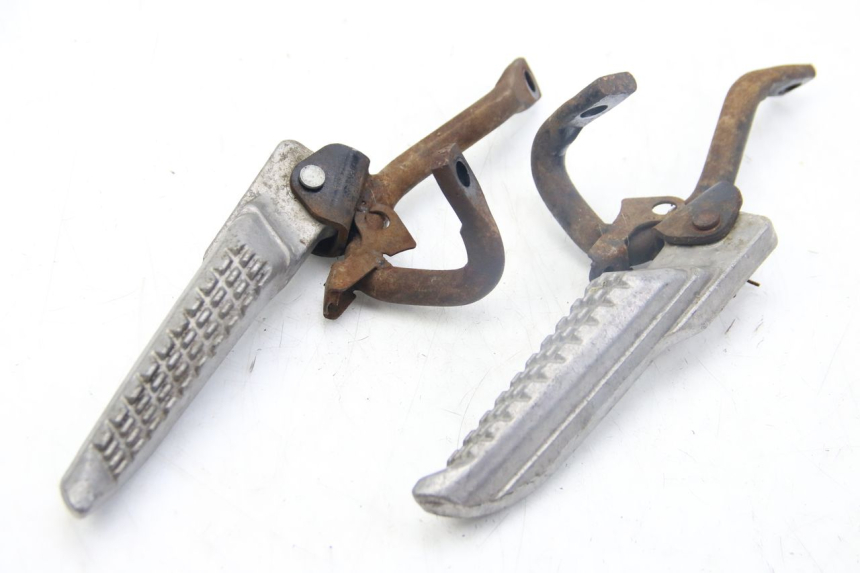 photo de PAIRE CALE PIED ARRIERE SELECT UP OCTALIS 125 (2007 - 2012)