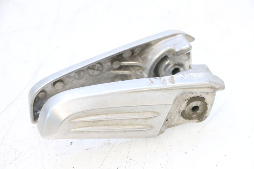 photo de PAIRE CALE PIED ARRIERE HONDA PCX (JF57/JF64) 125 (2014 - 2018) - Autre angle de vue