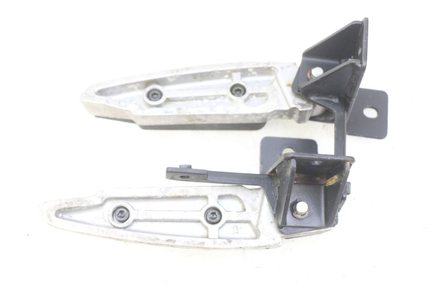 photo de PAIRE CALE PIED ARRIERE PEUGEOT CITYSTAR 2T 50 (2018 - 2021)
