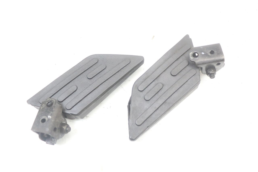 photo de PAIRE CALE PIED ARRIERE PEUGEOT KISBEE 2T 50 (2010 - 2017)