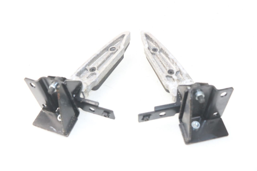 photo de PAIRE CALE PIED ARRIERE PEUGEOT SATELIS 300 (2012 - 2015)