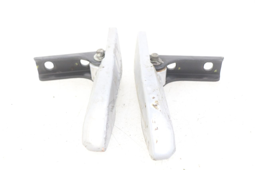 photo de PAIRE CALE PIED ARRIERE PIAGGIO LIBERTY IGET 4T 50 (2015 - 2020)