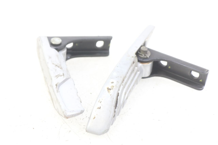 photo de PAIRE CALE PIED ARRIERE PIAGGIO LIBERTY IGET 4T 50 (2015 - 2020)