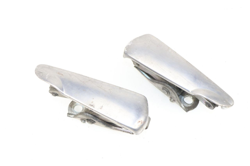 photo de PAIRE CALE PIED ARRIERE PIAGGIO VESPA GTS 125 (2007 - 2012)