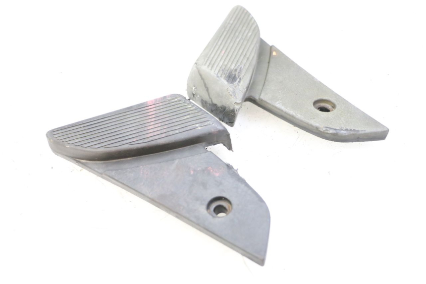 photo de PAIRE CALE PIED ARRIERE PIAGGIO VESPA S 2T 50 (2007 - 2014)