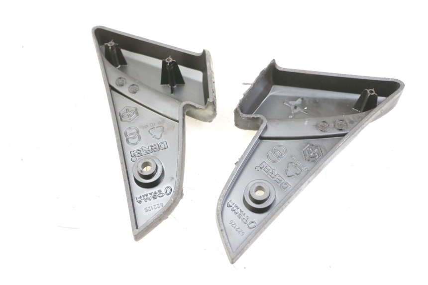 photo de PAIRE CALE PIED ARRIERE PIAGGIO VESPA S 2T 50 (2007 - 2014)