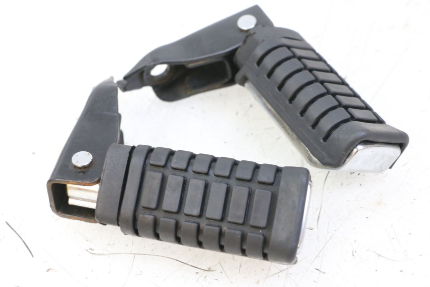 photo de PAIRE CALE PIED ARRIERE REGAL RAPTOR RAXTER 2 125 (2007 - 2015)