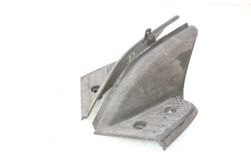 photo de PAIRE CALE PIED ARRIERE YAMAHA SLIDER 50 (1999 - 2004) - Détail de la pièce