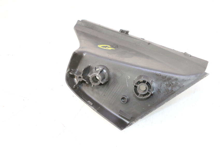 photo de PAIRE CALE PIED ARRIERE YAMAHA SLIDER 50 (1999 - 2004) - Gros plan technique