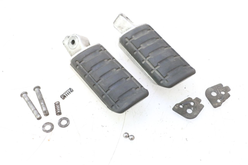 photo de PAIRE CALE PIED ARRIERE HONDA ST PAN EUROPEAN 1100 (1990 - 2002) - Vue principale