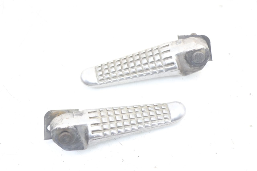 photo de PAIRE CALE PIED ARRIERE SUZUKI SV S 650 (1999 - 2002)