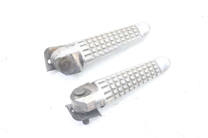 photo de PAIRE CALE PIED ARRIERE SUZUKI SV S 650 (1999 - 2002)
