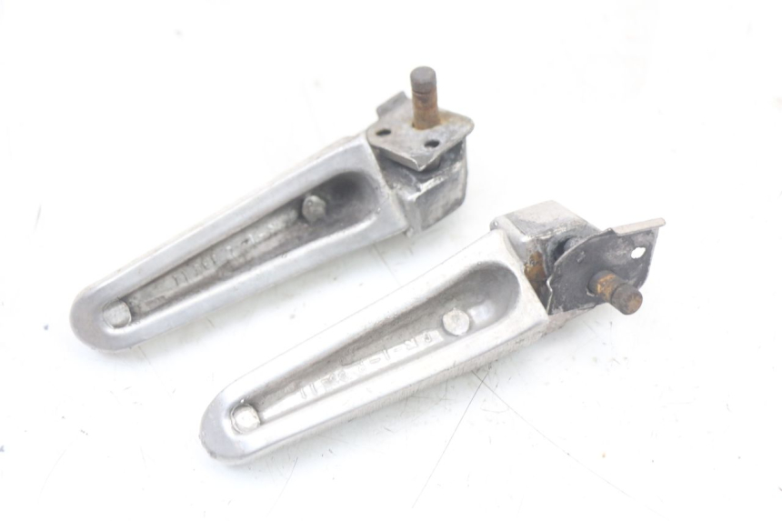 photo de PAIRE CALE PIED ARRIERE SUZUKI SV S 650 (1999 - 2002)