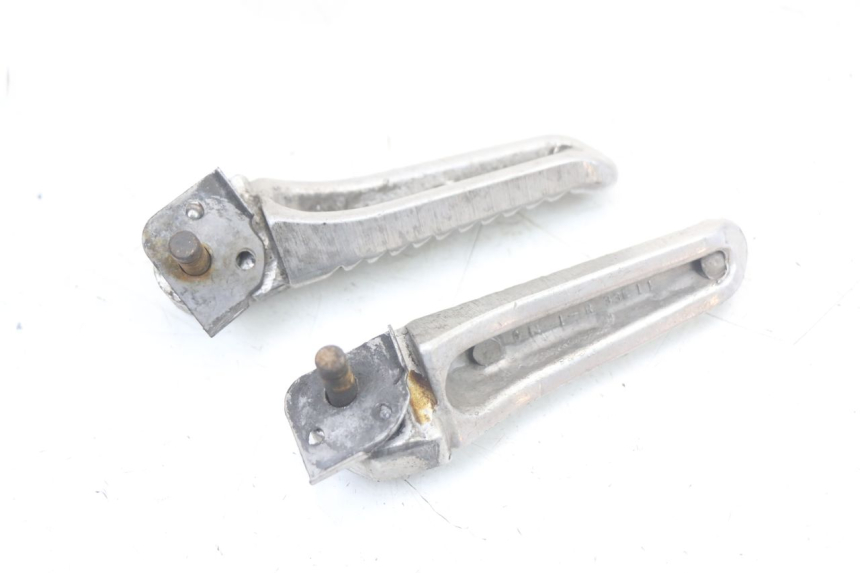 photo de PAIRE CALE PIED ARRIERE SUZUKI SV S 650 (1999 - 2002)