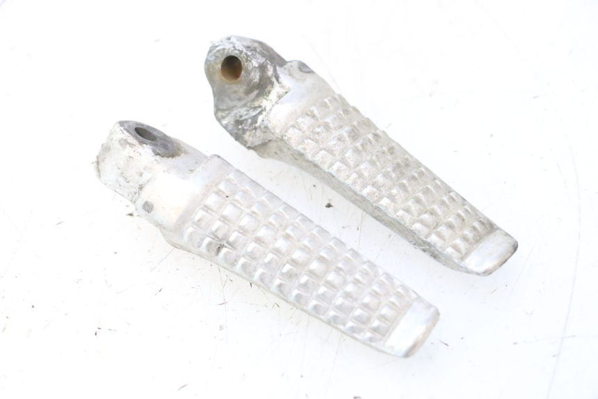 photo de PAIRE CALE PIED ARRIERE SUZUKI SV S 650 (2003 - 2009) - Vue principale