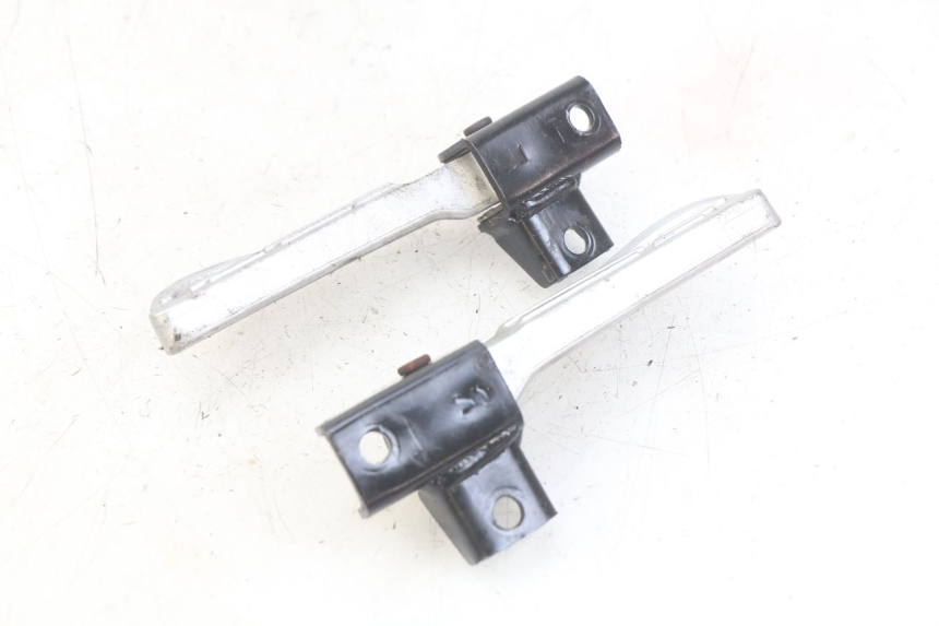 photo de PAIRE CALE PIED ARRIERE SYM FIDDLE 3 III 125 (2014 - 2020)
