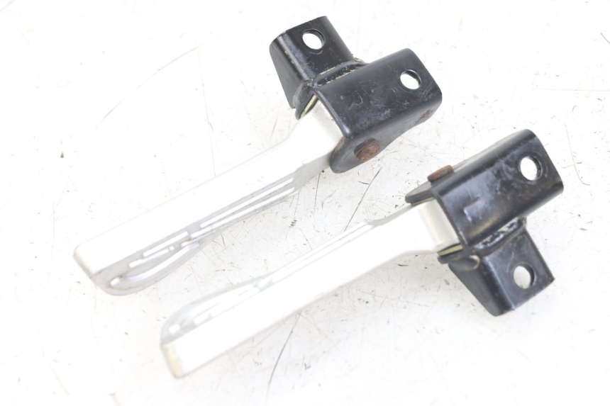 photo de PAIRE CALE PIED ARRIERE SYM FIDDLE 3 III 125 (2014 - 2020)