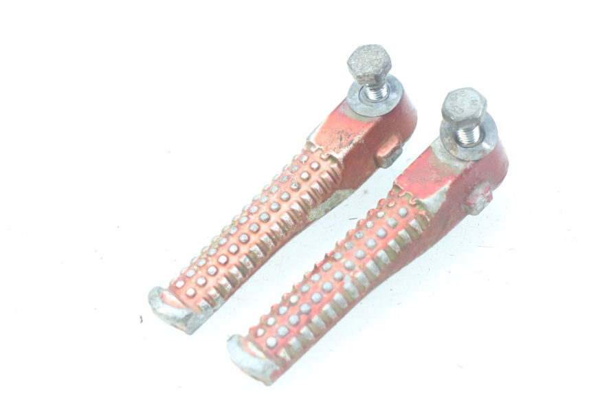 photo de PAIRE CALE PIED ARRIERE PEUGEOT TKR TREKKER FURIOUS 50 (2005 - 2014)