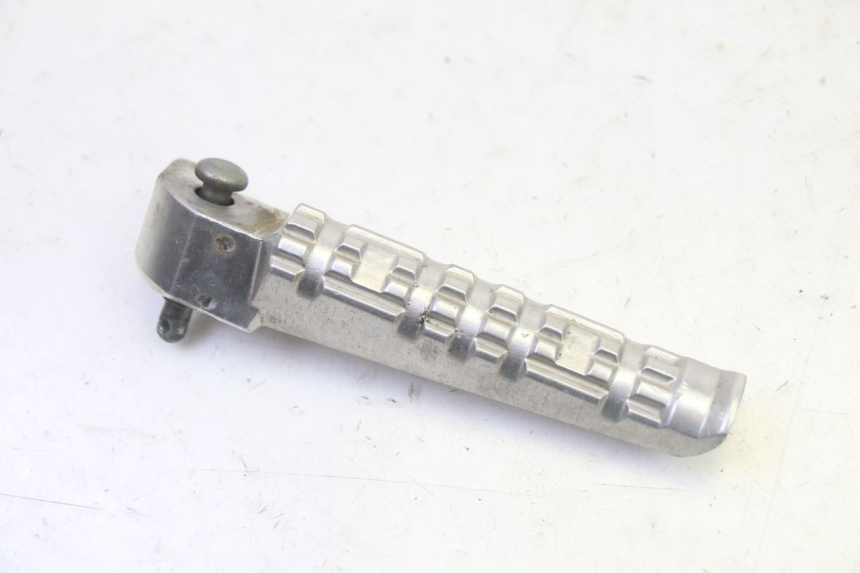 photo de PAIRE CALE PIED ARRIERE YAMAHA X-MAX XMAX 125 (2010 - 2014) - Zoom état d’usage