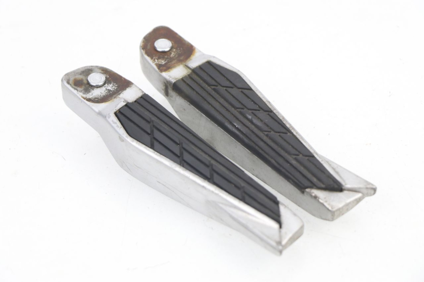 photo de PAIRE CALE PIED ARRIERE KYMCO XCITING 500 (2007 - 2010)