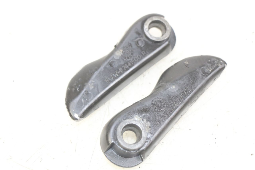 photo de PAIRE CALE PIED ARRIERE YAMAHA BW'S EASY 50 (2013 - 2016)