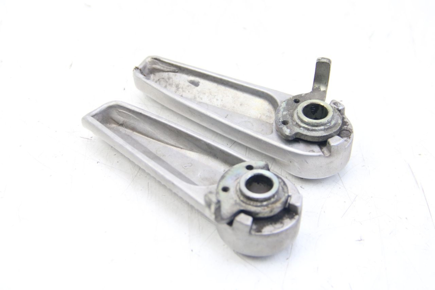 photo de PAIRE CALE PIED ARRIERE YAMAHA HW XENTER 125 (2011 - 2017)