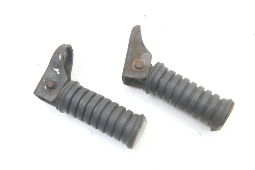 photo de PAIRE CALE PIED ARRIERE YAMAHA SR 125 (1982 - 2003)