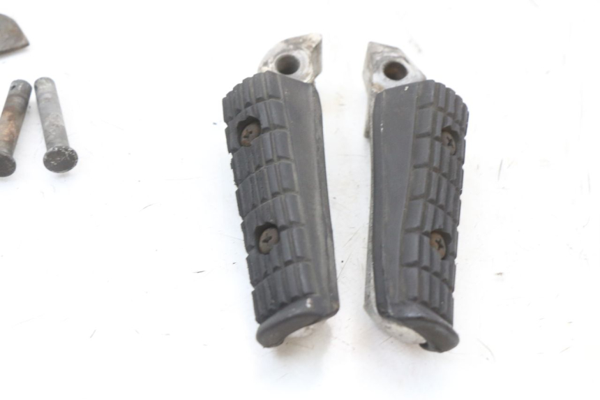 photo de PAIRE CALE PIED ARRIERE YAMAHA XJ600 XJ DIVERSION 600 (1992 - 1997)