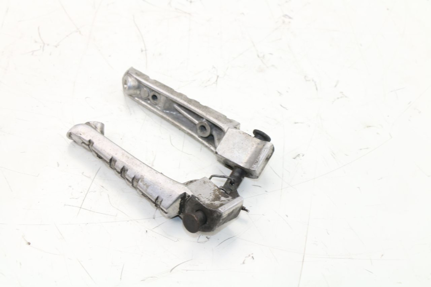 photo de PAIRE CALE PIED ARRIERE YAMAHA XJN DIVERSION 600 (2000 - 2003)
