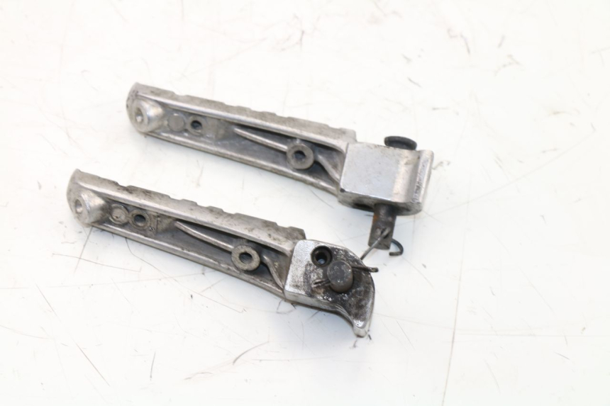 photo de PAIRE CALE PIED ARRIERE YAMAHA XJN DIVERSION 600 (2000 - 2003)
