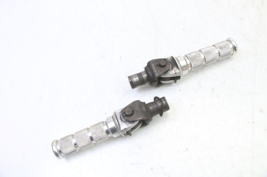 photo de PAIRE CALE PIED AVANT HONDA CBR RR FIREBLADE 900 (1992 - 1994)