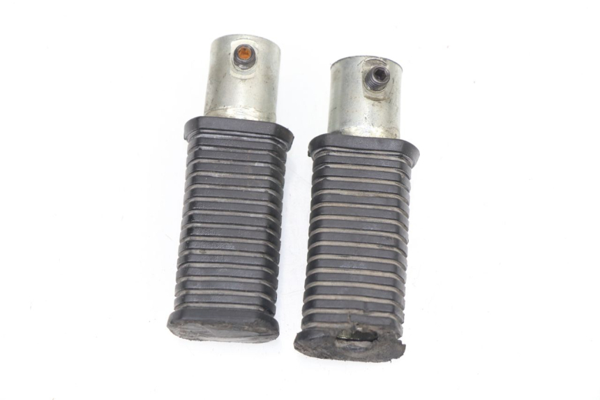 photo de PAIRE CALE PIED AVANT MBK CLUB VR 50 (1995 - 1998)