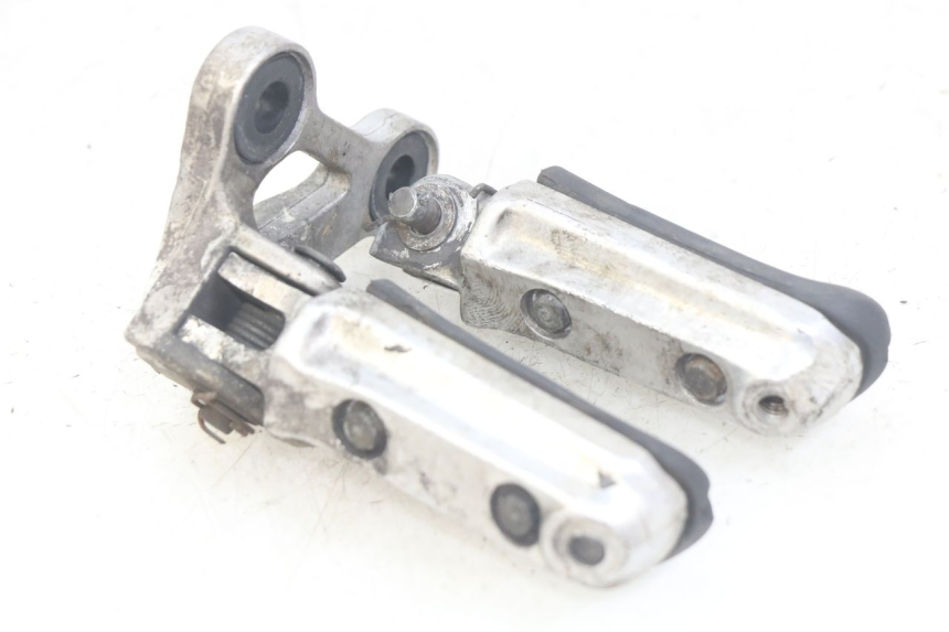 photo de PAIRE CALE PIED AVANT HONDA CBR F SC25 1000 (1989 - 1992)