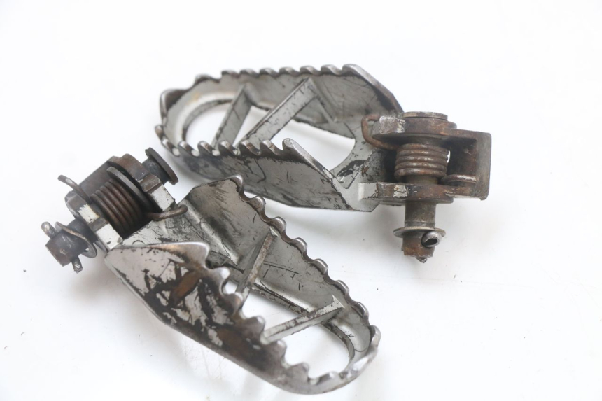 photo de PAIRE CALE PIED AVANT KAWASAKI KX 85 (2014 - 2021)