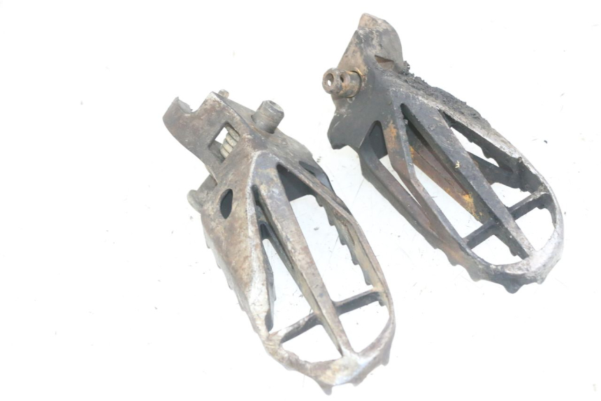 photo de PAIRE CALE PIED AVANT KAWASAKI KX F KXF 450 (2009 - 2011)