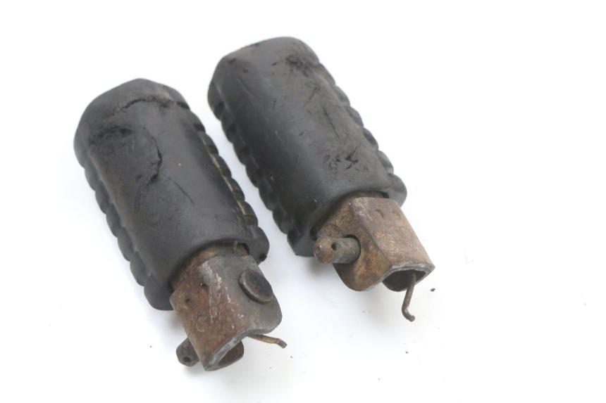 photo de PAIRE CALE PIED AVANT YAMAHA PW 80 (1983 - 2014)