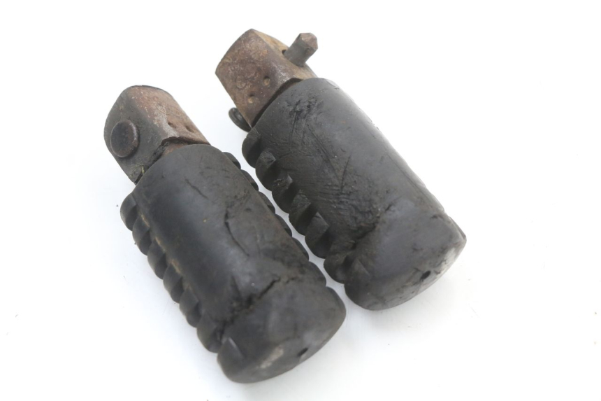 photo de PAIRE CALE PIED AVANT YAMAHA PW 80 (1983 - 2014)