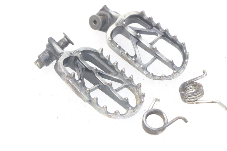 photo de PAIRE CALE PIED AVANT SUZUKI RM-Z RMZ 250 (2010 - 2016) - Vue principale