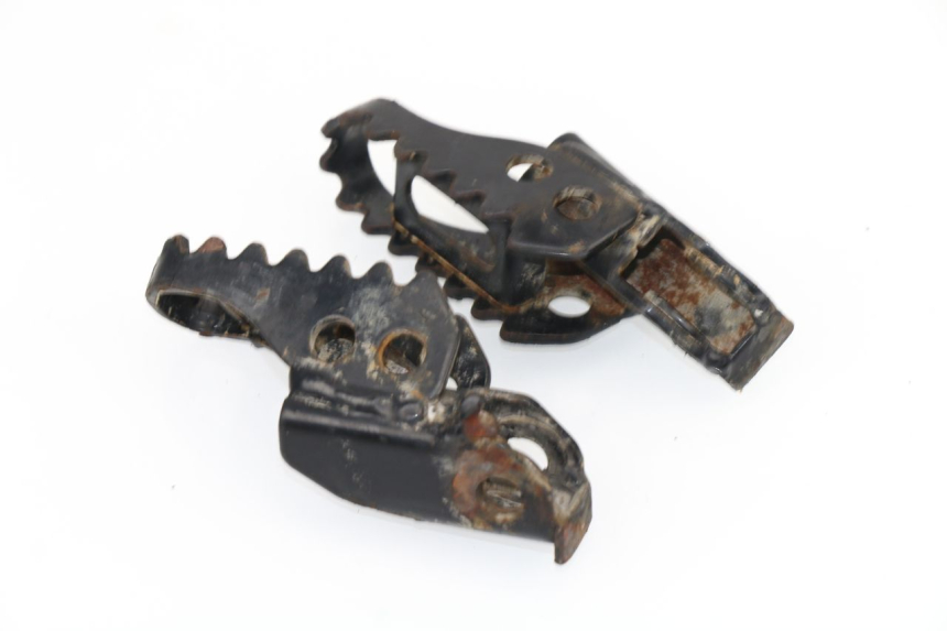 photo de PAIRE CALE PIED AVANT SUZUKI RMX 50 (1996 - 2001)