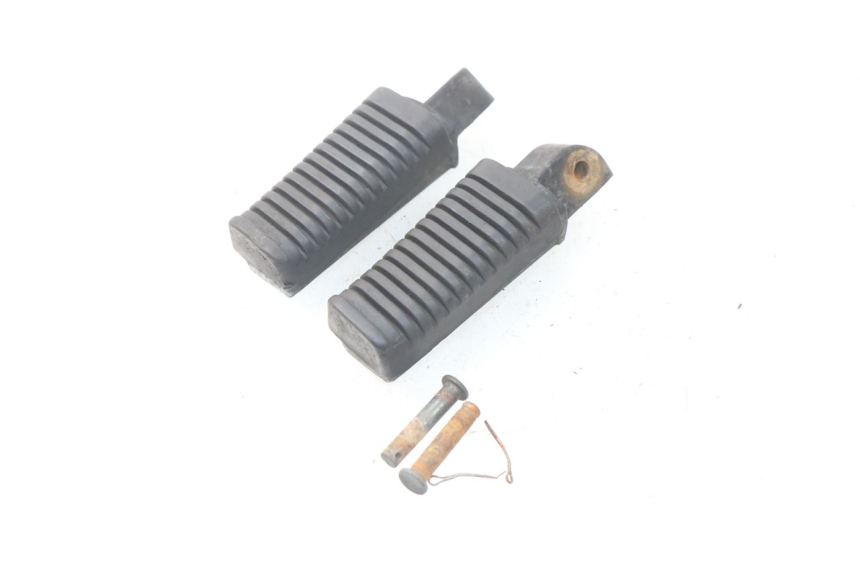 photo de PAIRE CALE PIED AVANT MASH SEVENTY FIVE 125 (2013 - 2021) - Gros plan technique