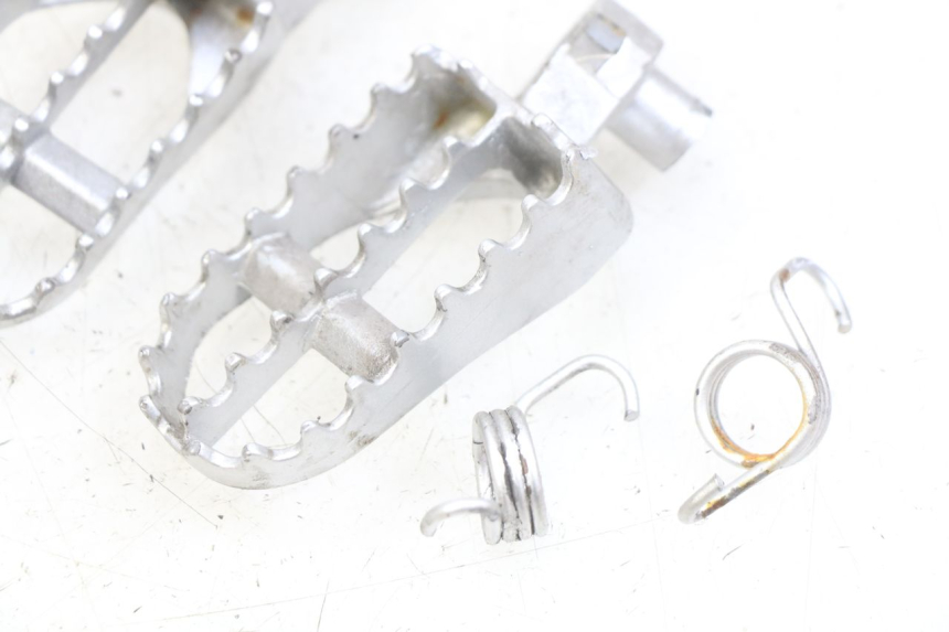 photo de PAIRE CALE PIED AVANT GAS-GAS SM ROOKIE 50 (2001 - 2005)