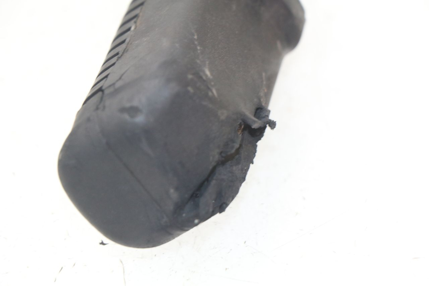 photo de PAIRE CALE PIED AVANT YAMAHA SR 125 (1982 - 2003)