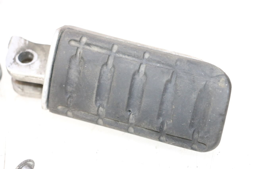 photo de PAIRE CALE PIED AVANT HONDA ST PAN EUROPEAN 1100 (1990 - 2002) - Marquages et références