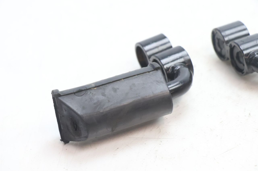 photo de PAIRE CALE PIED AVANT YAMASAKI STREET 50 (2013 - 2018) - Points de fixation